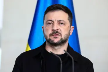 Ukrainian President Volodymyr Zelensky Admits Ukraine’s F-16 Fleet Is a ‘Baby Fleet’ in Le Monde Report, Highlighting Critical Air Defense Shortfalls