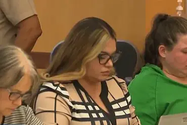 Woman Sentenced to 100 Years for Handing Over Young Girls to Pedophile Boyfriend