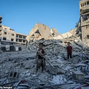 Israeli Military Issues Urgent Evacuation Orders for Gaza City as Officials Warn of 'Razing' if Hostages Not Released, Residents in Crisis