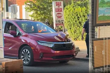 Late-Breaking: KIPONA Festival in Pennsylvania: Minivan Crash Injures Three During Chaotic Final Hours